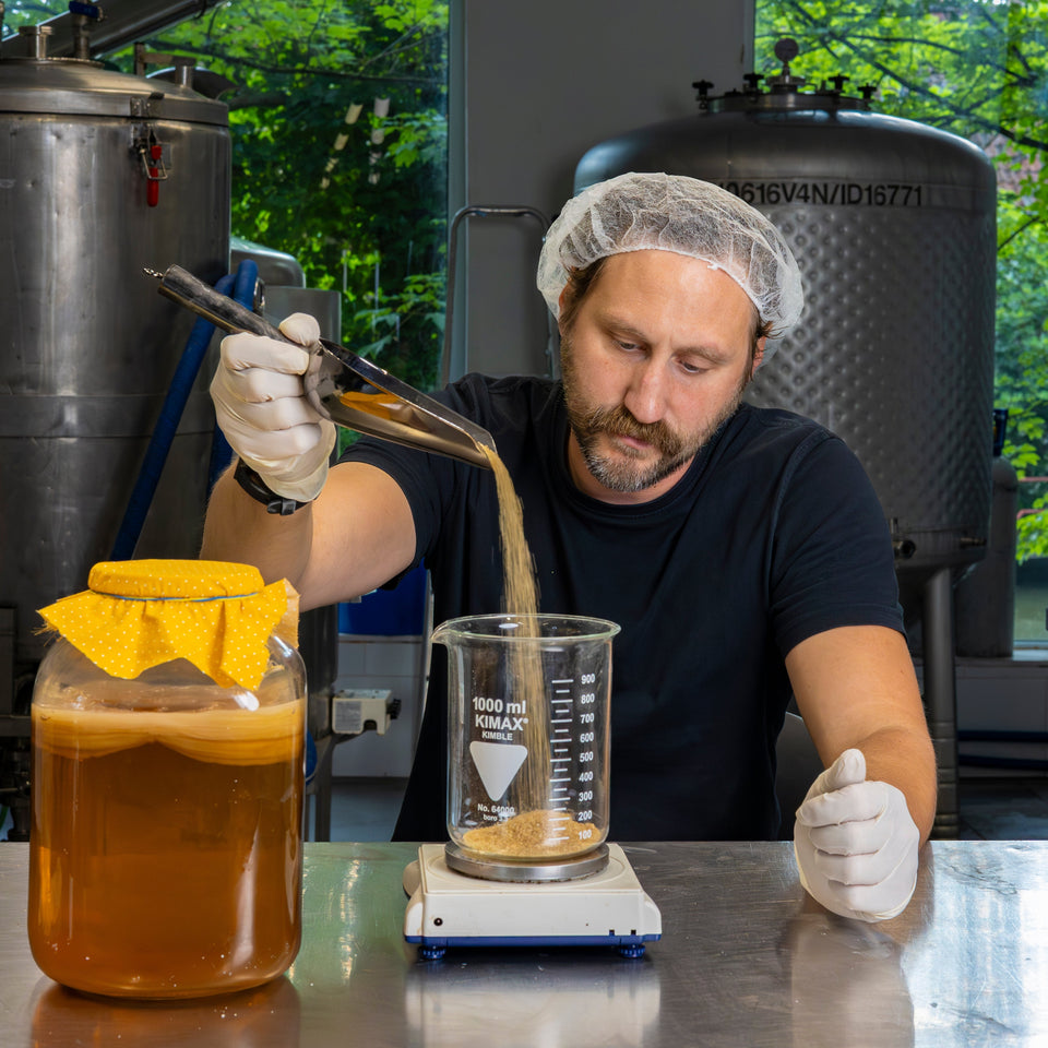 Two ways to brew kombucha: Pasteurised vs. Unpasteurised